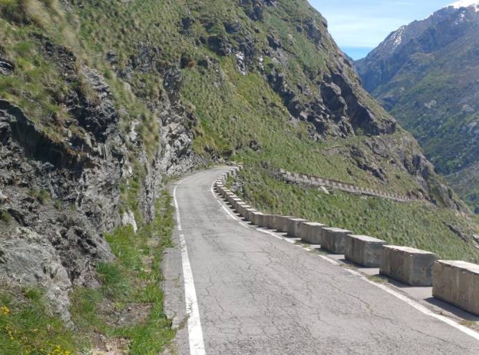 Riaperta la SP 32 della Valle di Viù fino al lago di Malciaussia, mentre prosegue lo sgombero neve al Colle del Nivolet